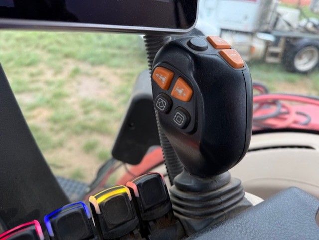2024 Case IH Magnum 220 AFS Tractor