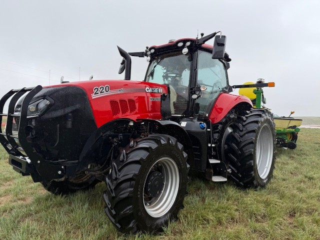 2024 Case IH Magnum 220 AFS Tractor