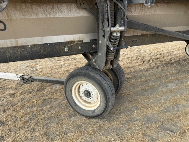 2022 MacDon FD250 Header Combine