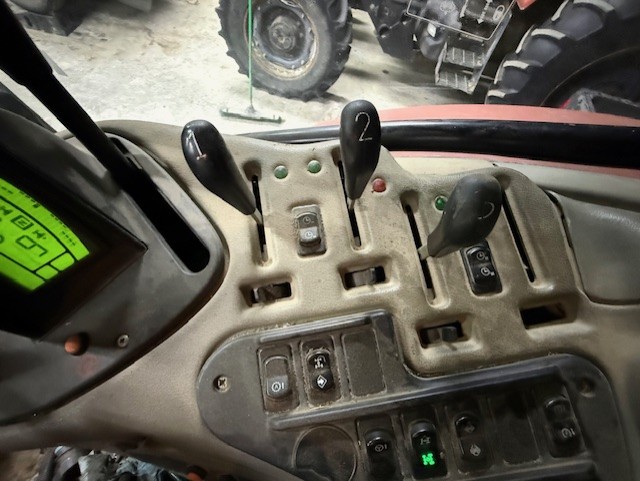 2009 Case IH Maxxum 140 Pro Tractor