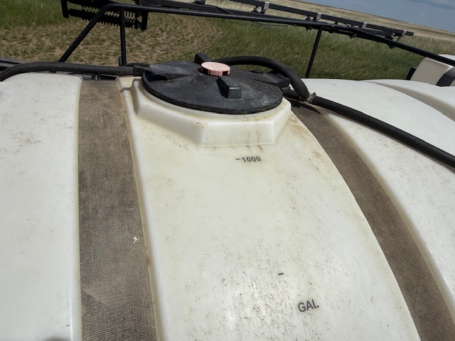 2010 Apache AS1010 Sprayer/High Clearance