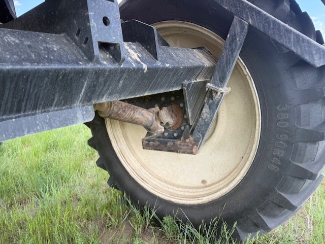 2010 Apache AS1010 Sprayer/High Clearance