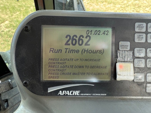 2010 Apache AS1010 Sprayer/High Clearance