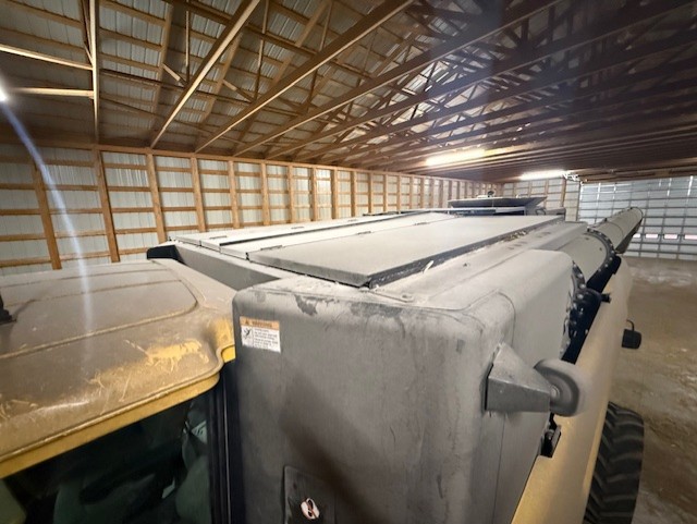 2012 New Holland CX8080 Combine