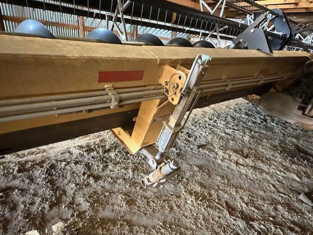 2009 New Holland 94C-40 Header Combine