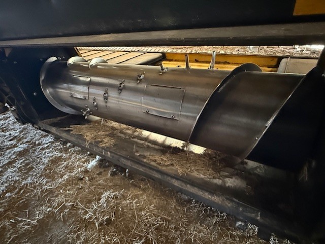 2009 New Holland 94C-40 Header Combine
