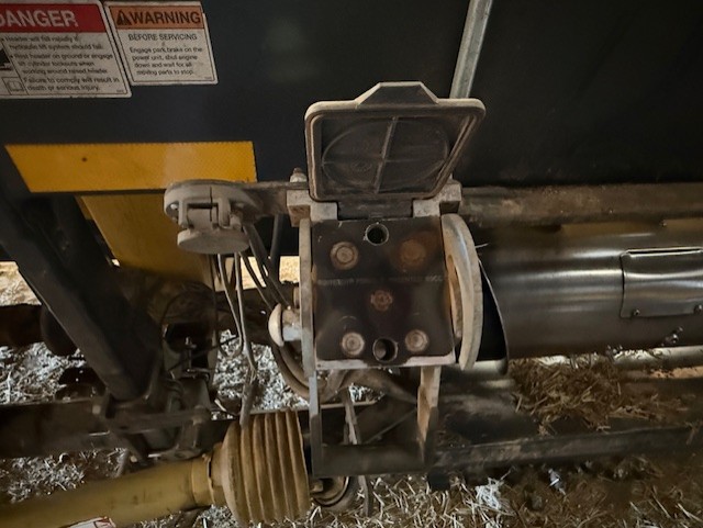 2009 New Holland 94C-40 Header Combine