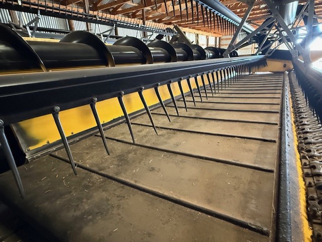 2009 New Holland 94C-40 Header Combine