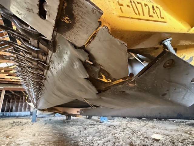 2009 New Holland 94C-40 Header Combine