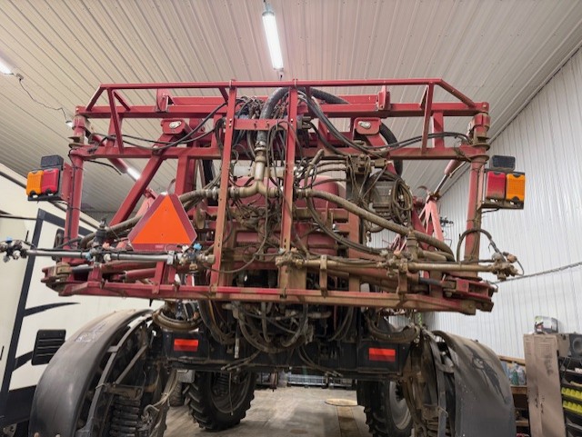 2004 Case IH SPX4410 Sprayer/High Clearance