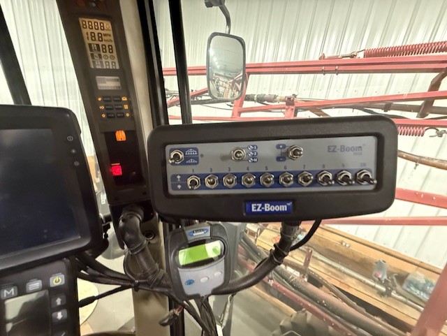 2004 Case IH SPX4410 Sprayer/High Clearance