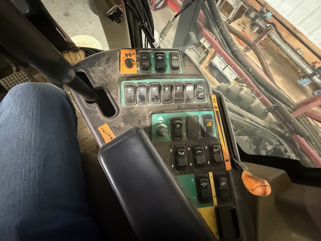 2004 Case IH SPX4410 Sprayer/High Clearance