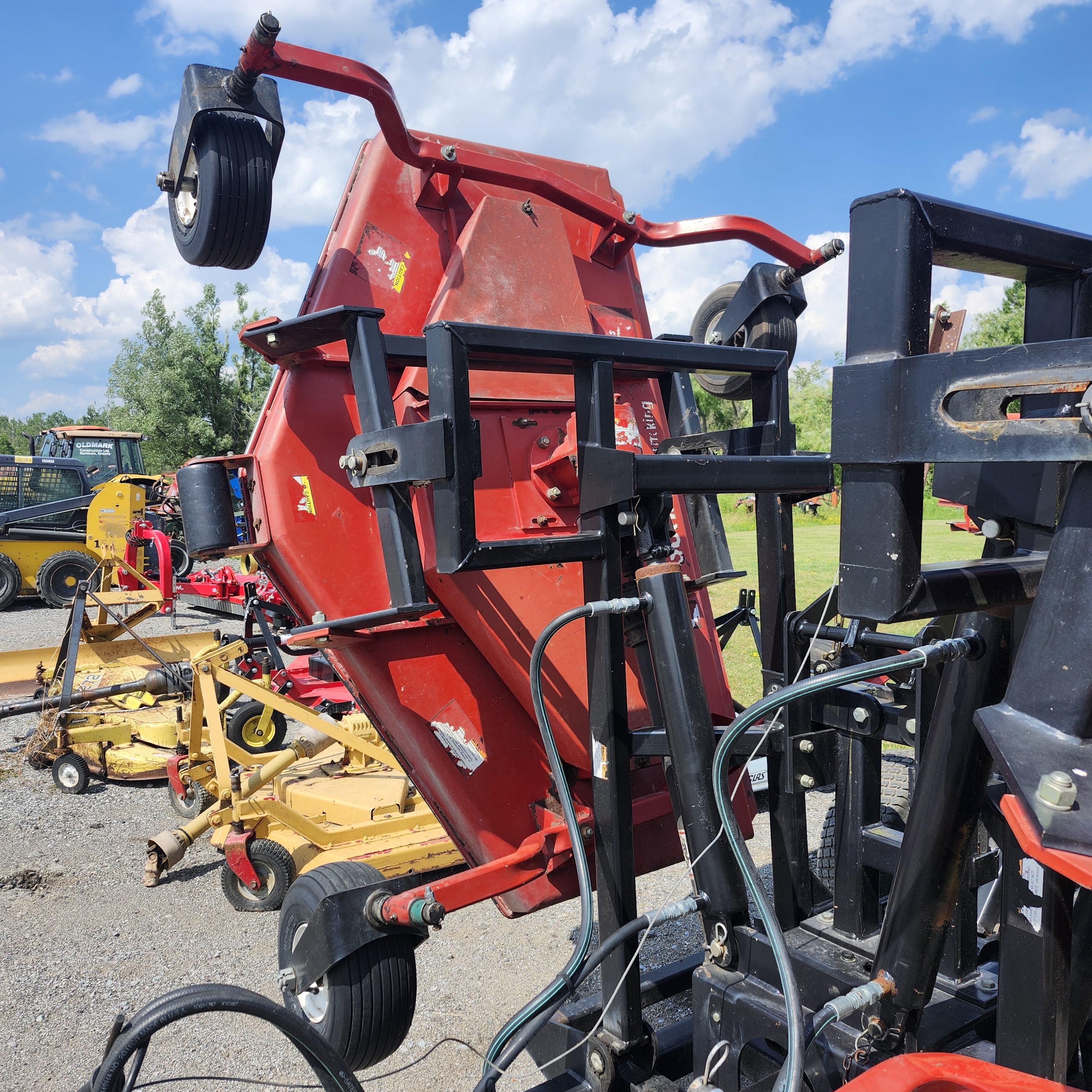 Buhler Farm King TRX16 Mower/Finishing