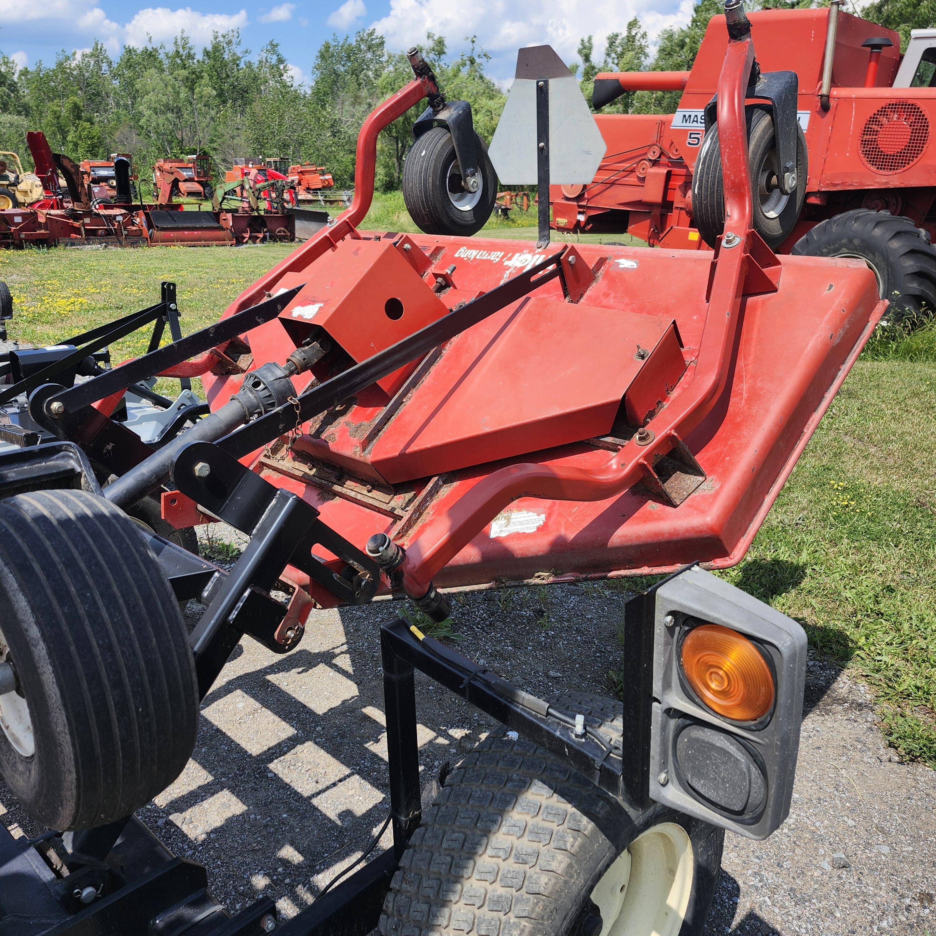 Buhler Farm King TRX16 Mower/Finishing