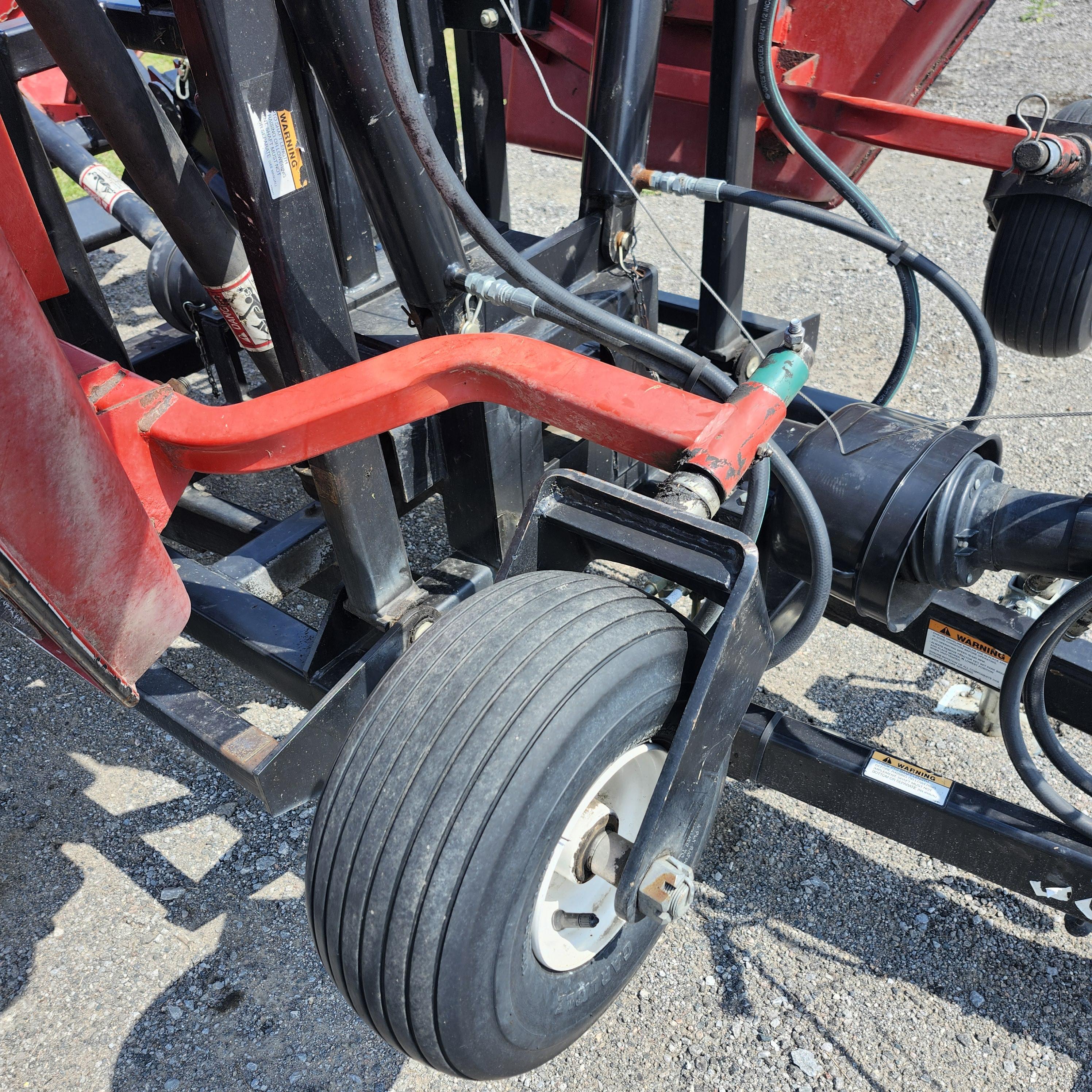 Buhler Farm King TRX16 Mower/Finishing