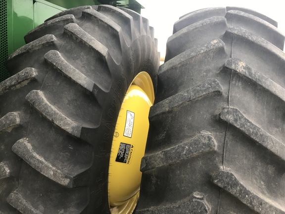 2013 John Deere S660 Combine