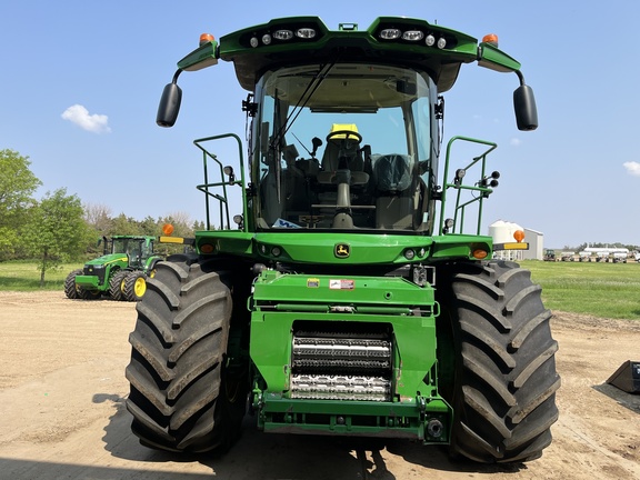 2022 John Deere 9900 Forage Harvester