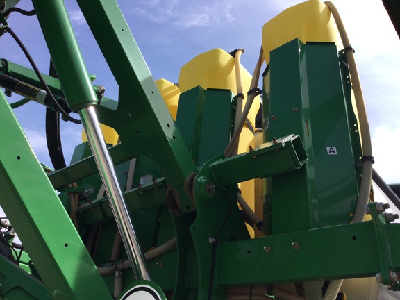 2019 John Deere R4045 Sprayer/High Clearance