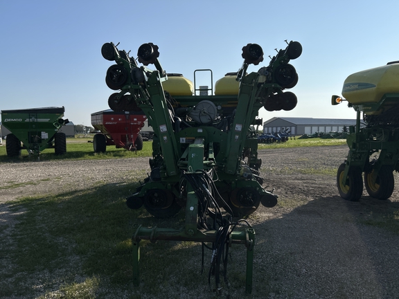 2008 John Deere 1790 Planter