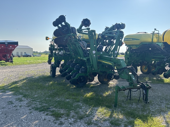 2008 John Deere 1790 Planter