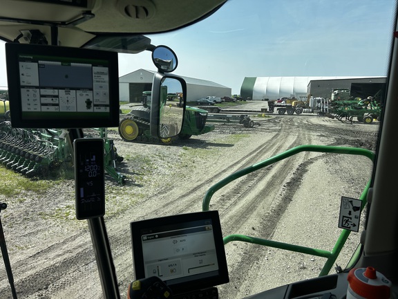 2023 John Deere S780 Combine