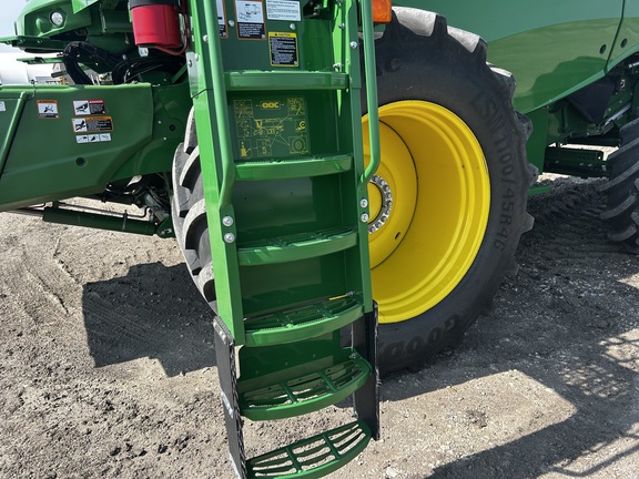 2023 John Deere S780 Combine