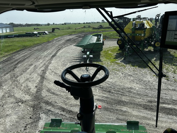 2023 John Deere S780 Combine