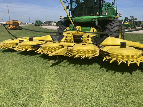 2023 John Deere 772 Header Forage