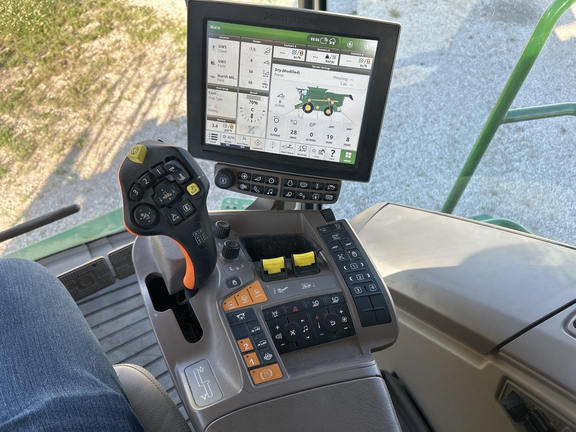 2021 John Deere S780 Combine