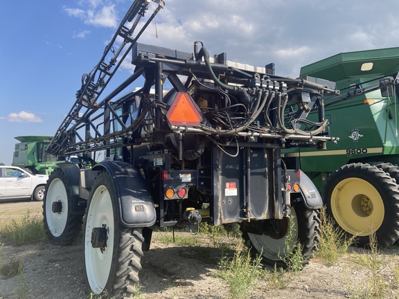 2000 Willmar 8500 Sprayer/High Clearance