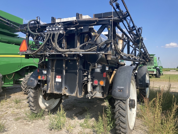 2000 Willmar 8500 Sprayer/High Clearance