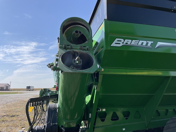 2021 Brent 1396 Grain Cart