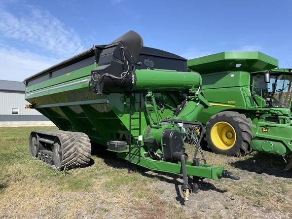 2021 Brent 1396 Grain Cart