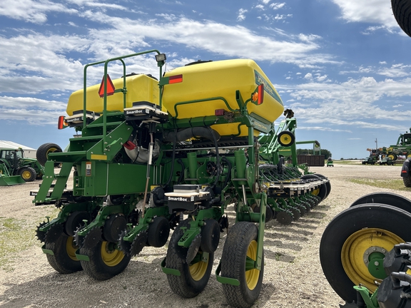 2009 John Deere 1770NT CCS Planter