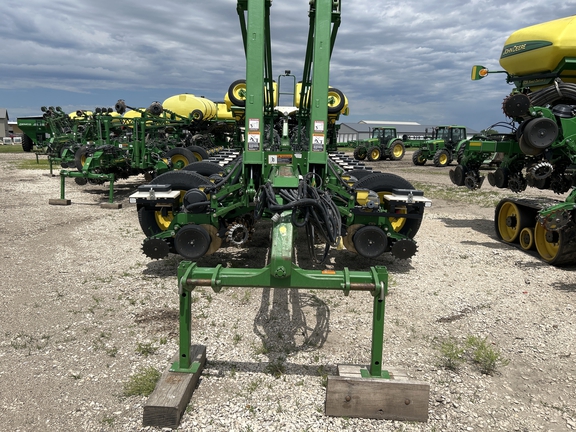 2009 John Deere 1770NT CCS Planter