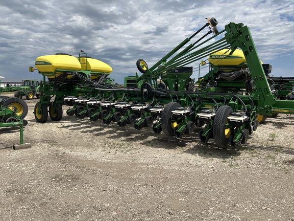 2009 John Deere 1770NT CCS Planter