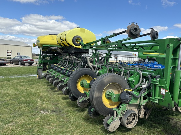 2020 John Deere 1775NT Planter