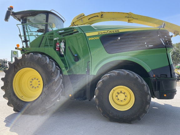 2020 John Deere 9900 Forage Harvester