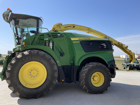 2020 John Deere 9900 Forage Harvester