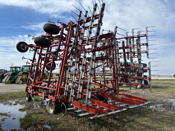 2011 Wil-Rich Quad X2 Field Cultivator