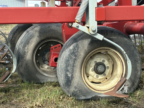 2011 Wil-Rich Quad X2 Field Cultivator