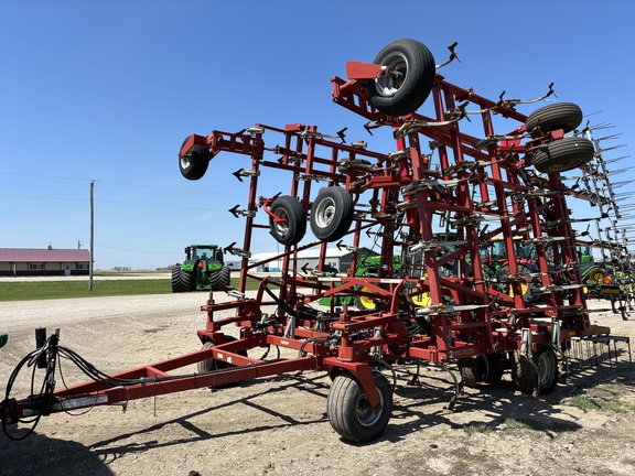 2011 Wil-Rich Quad X2 Field Cultivator
