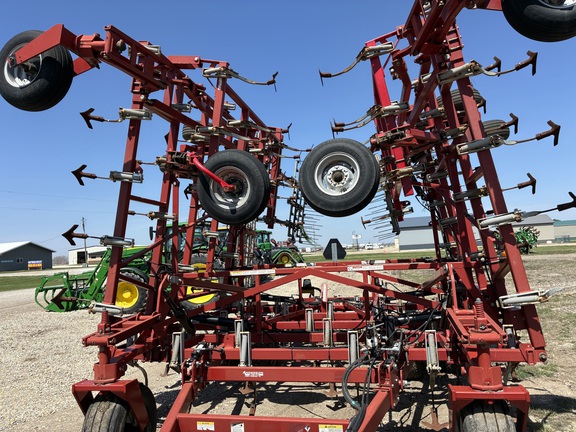 2011 Wil-Rich Quad X2 Field Cultivator