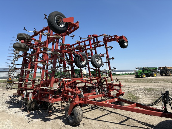 2011 Wil-Rich Quad X2 Field Cultivator