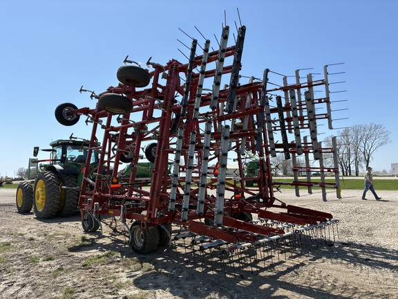 2011 Wil-Rich Quad X2 Field Cultivator