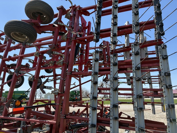 2011 Wil-Rich Quad X2 Field Cultivator