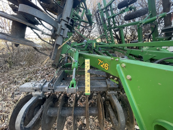 John Deere 726 Mulch Finisher