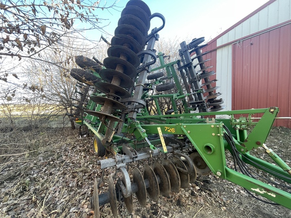 John Deere 726 Mulch Finisher