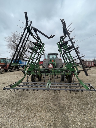 1990 John Deere 960 Field Cultivator