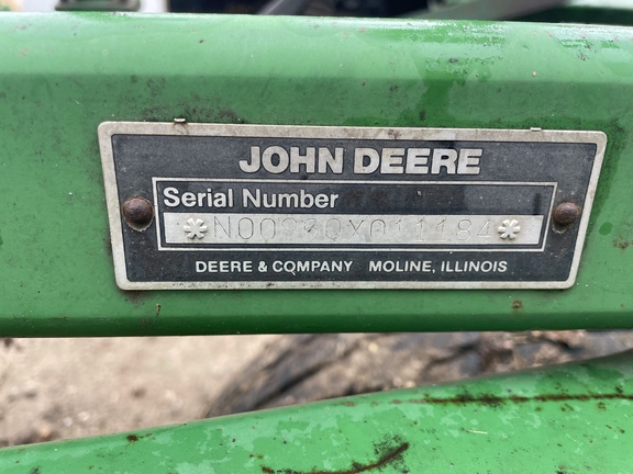 1990 John Deere 960 Field Cultivator